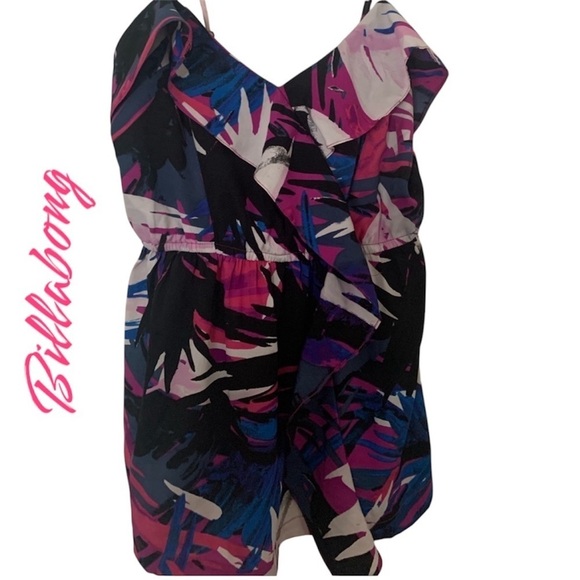 Billabong Tops - BILLABONG Tropical Floral Top